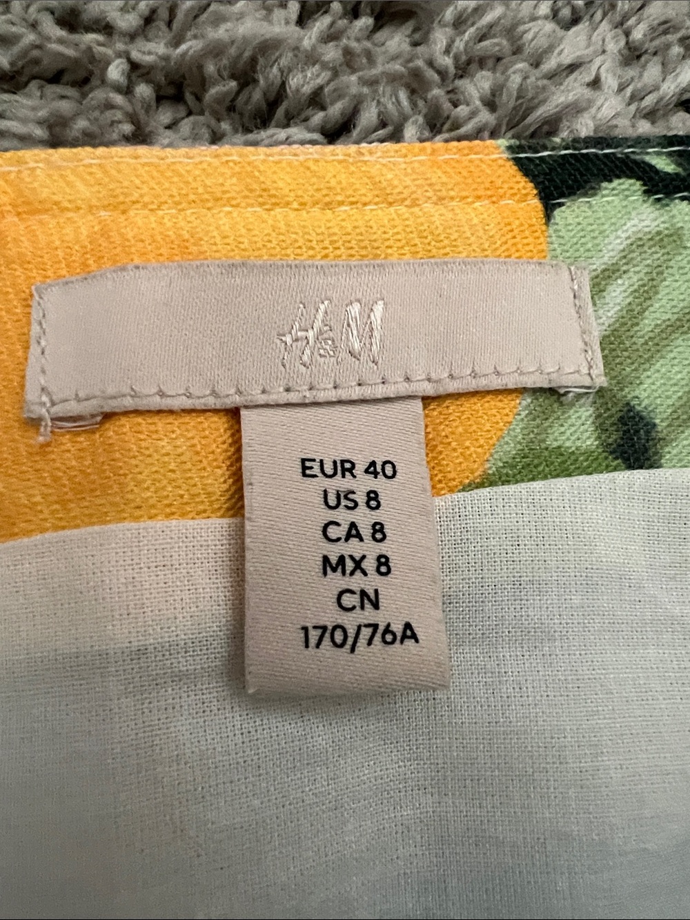 RARE H&M Mediterranean lemon print mini skirt - Picture 6 of 11
